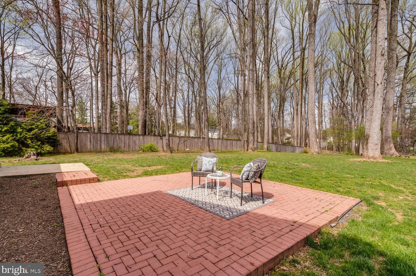 17605 Cashell Rd, Rockville MD 20853-1205 exterior