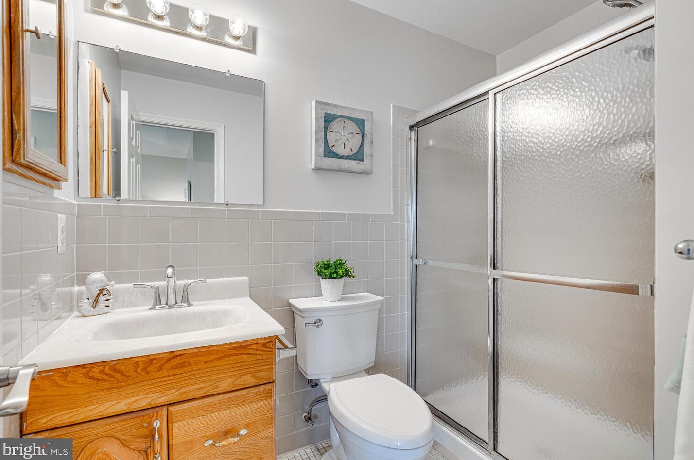 17605 Cashell Rd, Rockville MD 20853-1205 exterior