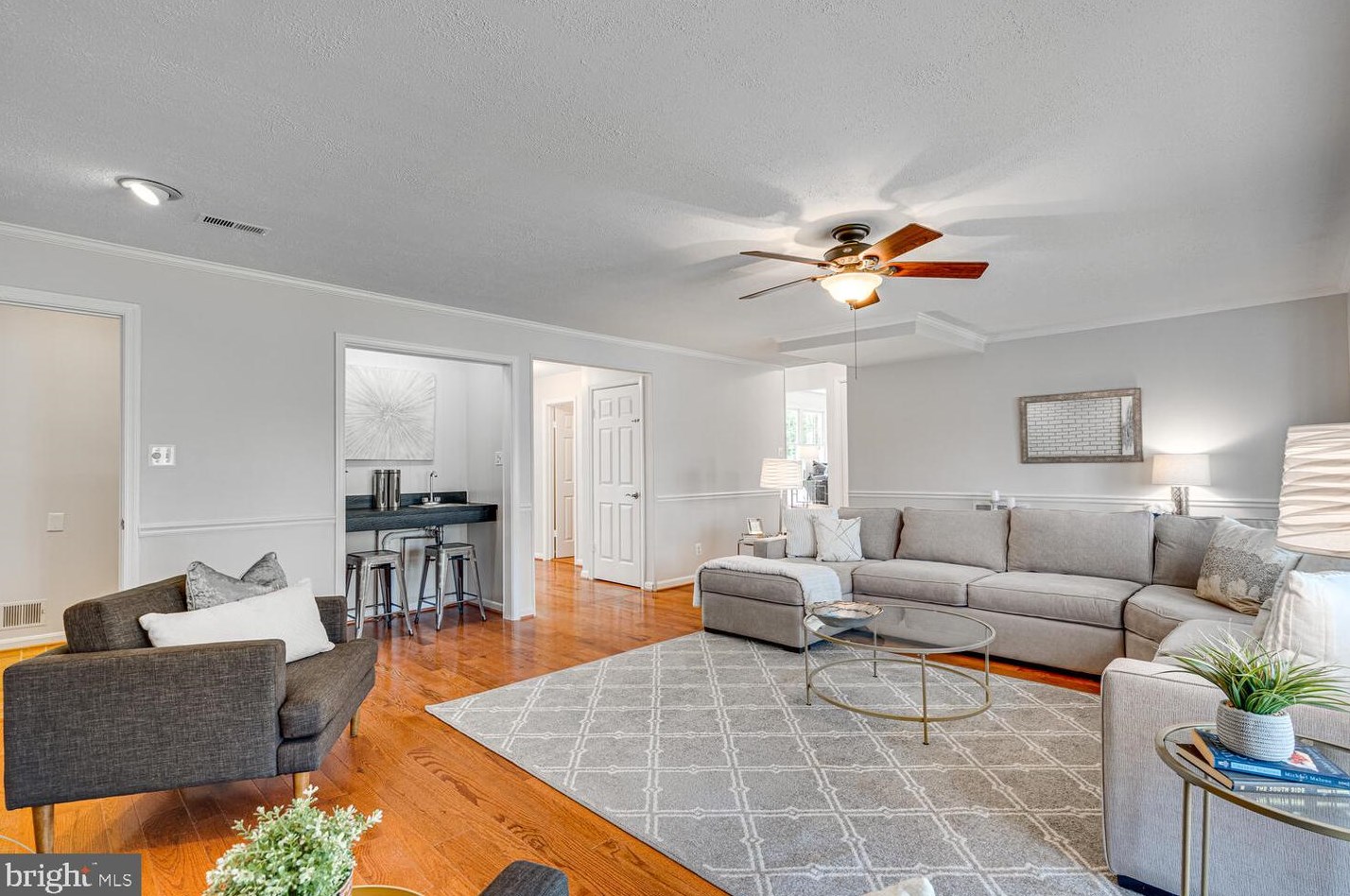 17605 Cashell Rd, Rockville MD 20853-1205 exterior