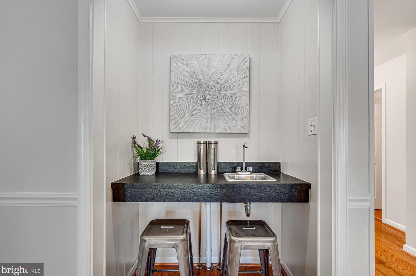 17605 Cashell Rd, Rockville MD 20853-1205 exterior