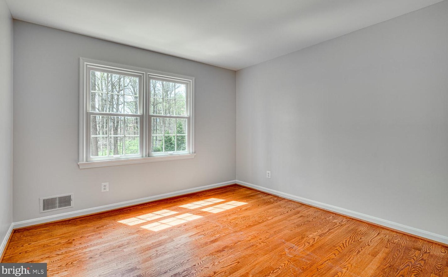 17605 Cashell Rd, Rockville MD 20853-1205 exterior