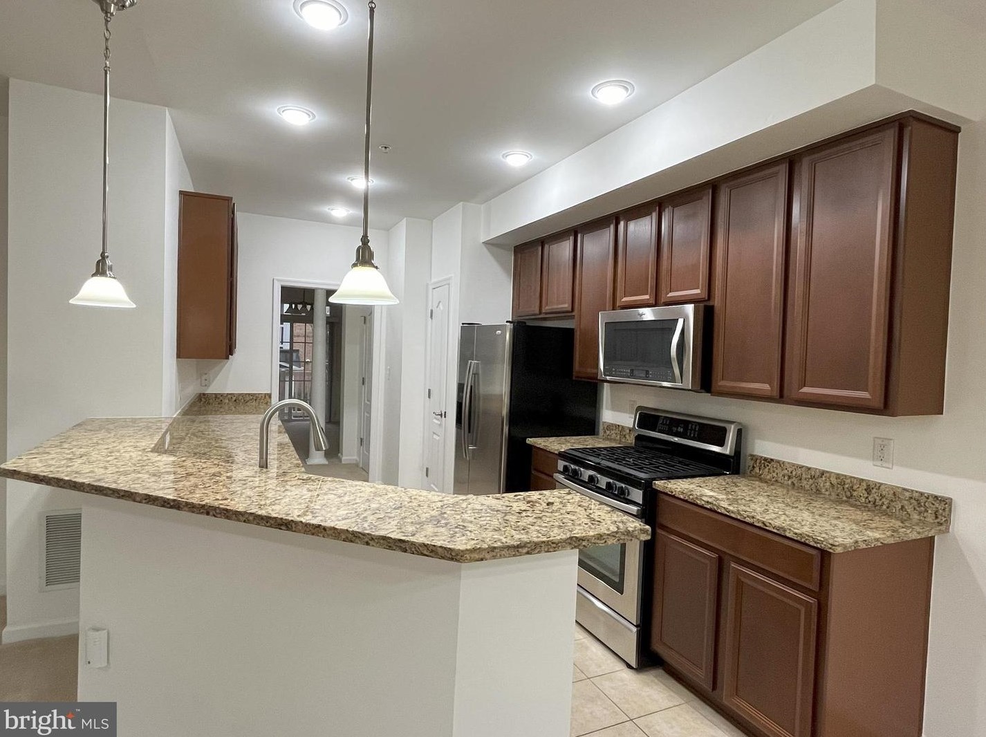 2216 Highfly Ter, Silver Spring, MD 20902