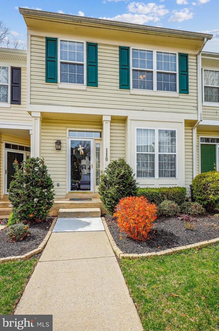 110 Twelve Oaks Dr, Gaithersburg, MD 20878-1172