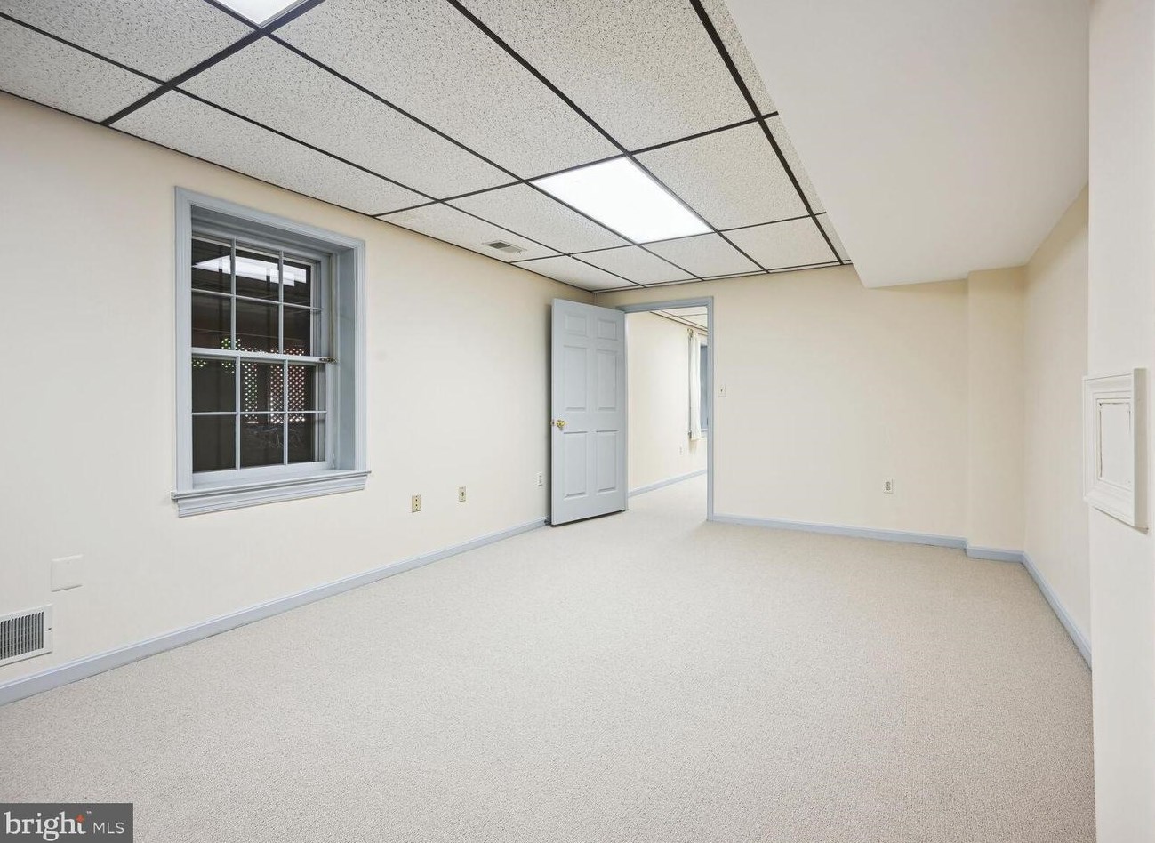 2807 Regina Dr, Silver Spring MD 20906-5354 exterior