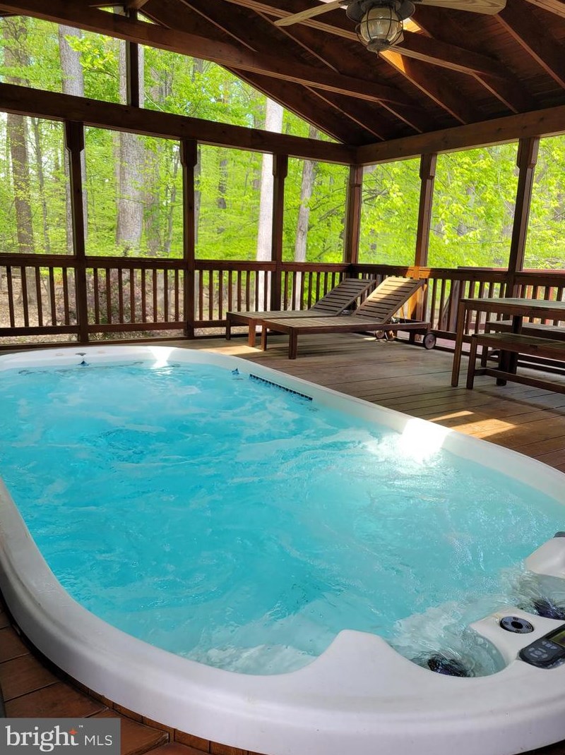 2807 Regina Dr, Silver Spring MD 20906-5354 exterior