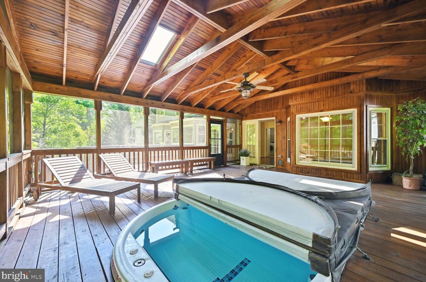 2807 Regina Dr, Silver Spring MD 20906-5354 exterior