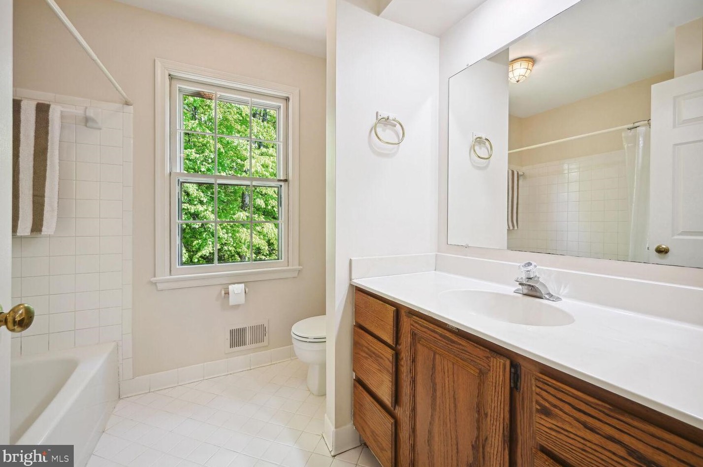 2807 Regina Dr, Silver Spring MD 20906-5354 exterior