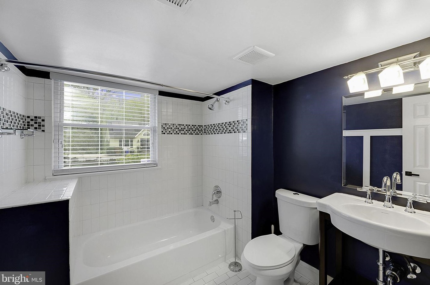 1109 Rosemere Ave, Silver Spring MD  20904-3010 exterior