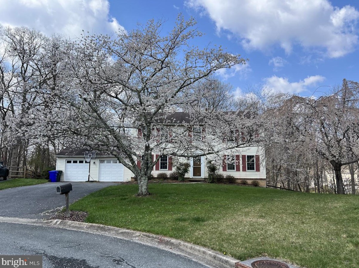 19501 Ridge Heights Dr, Gaithersburg, MD 20879-1657