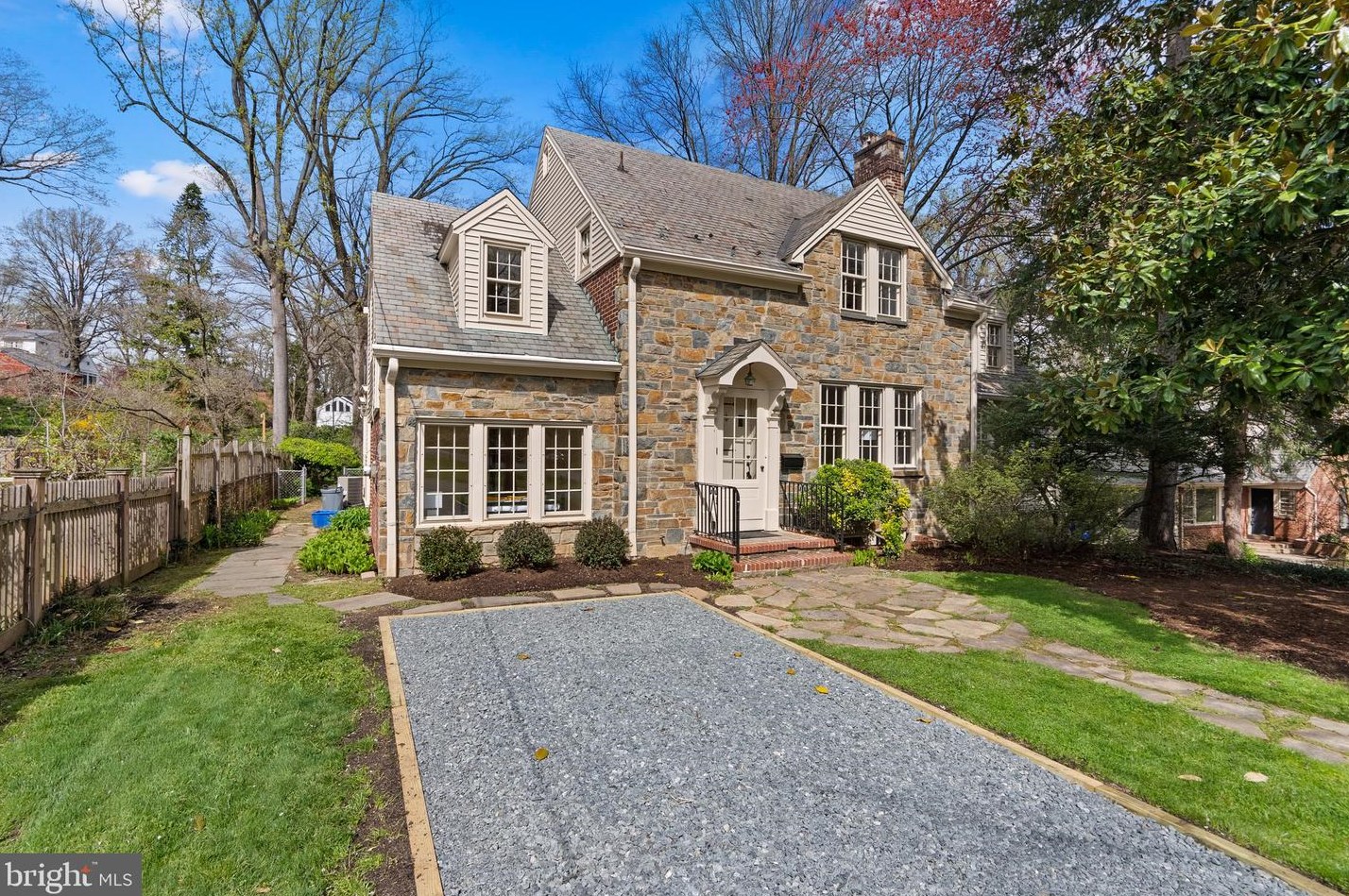 1203 Highland Dr, Silver Spring, MD 20910-1621