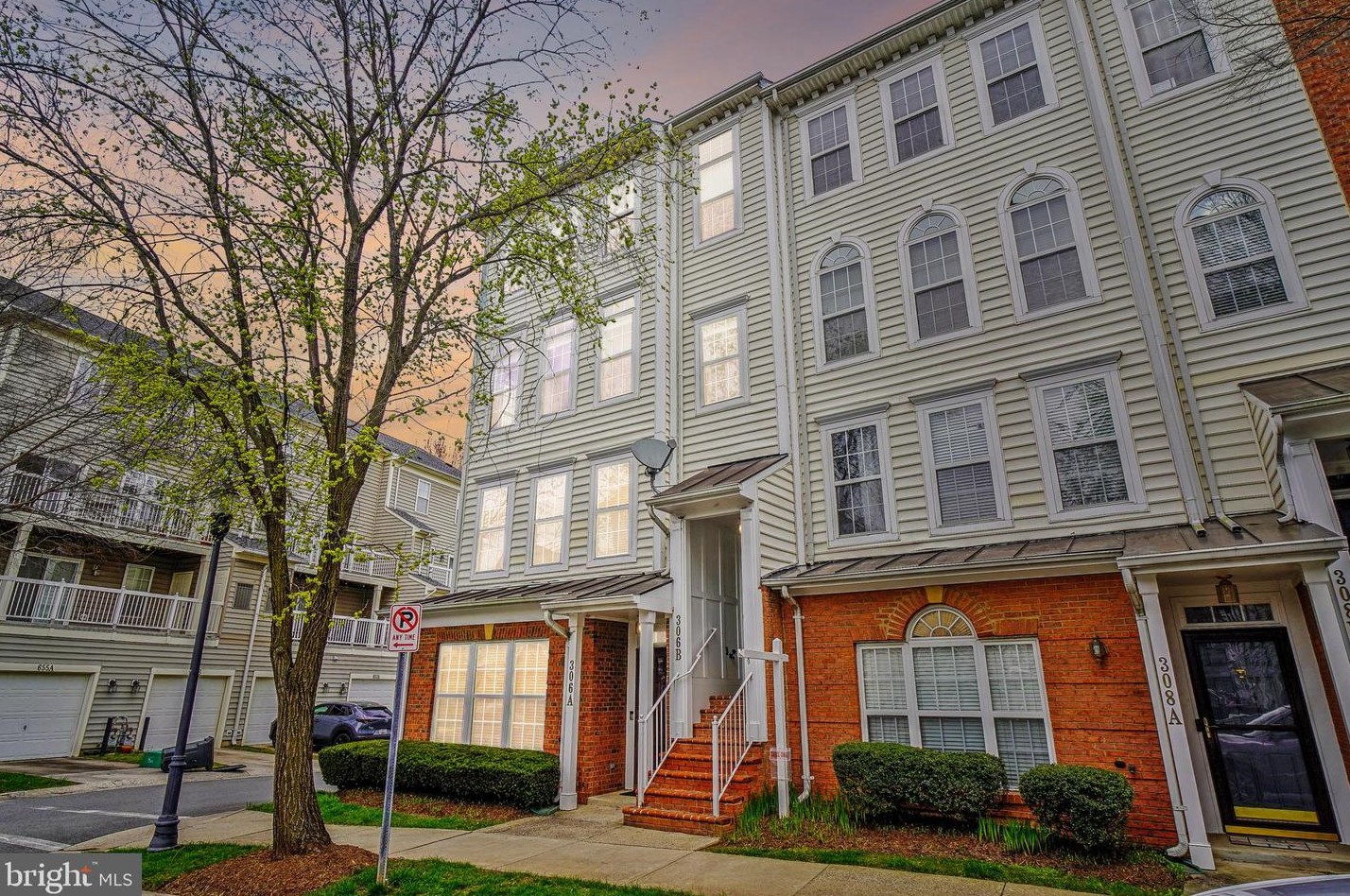 306 Cross Green St, Gaithersburg MD  20878-5520 exterior