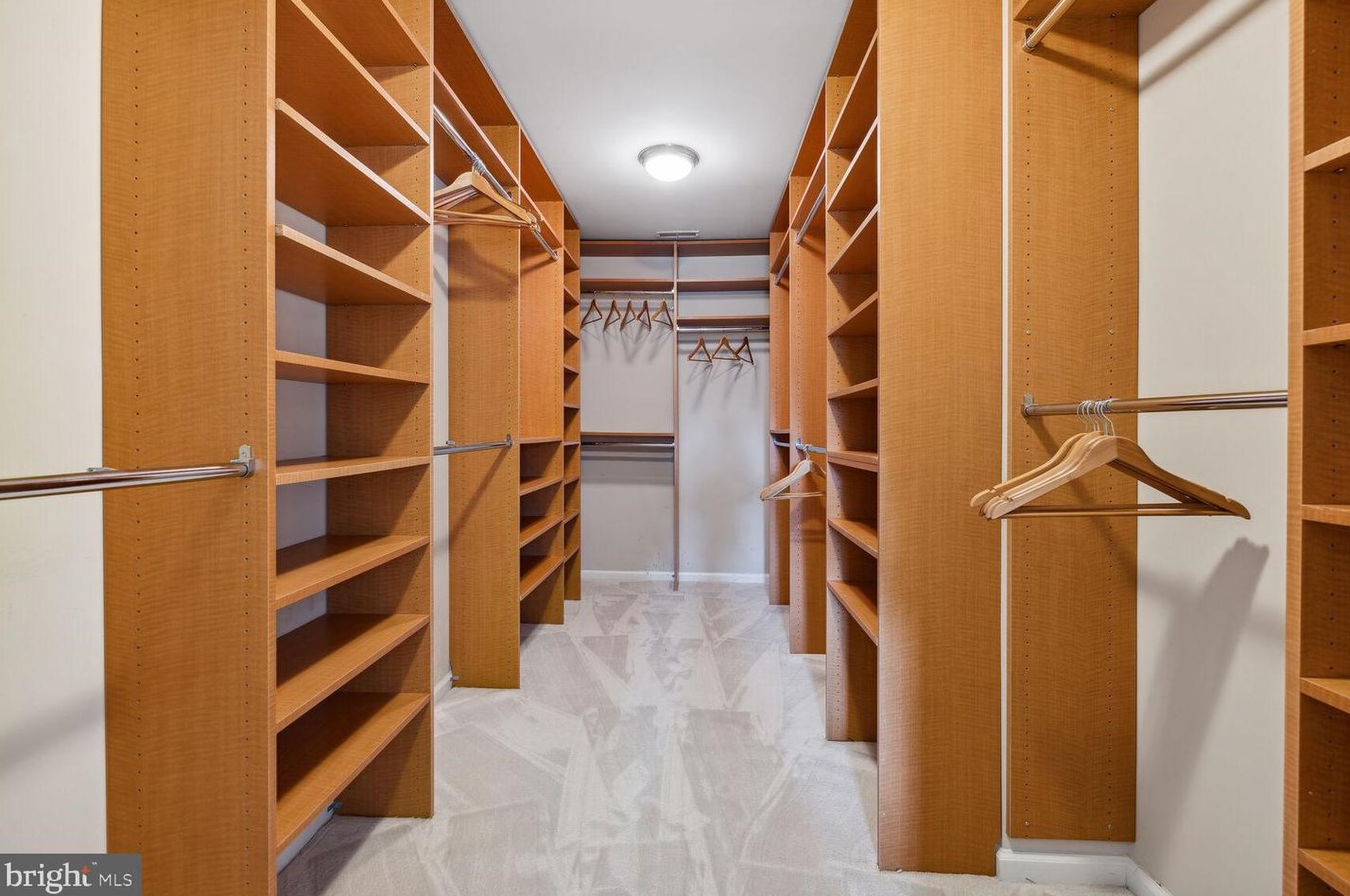 11201 Freas Dr, Gaithersburg MD  20878-2507 exterior