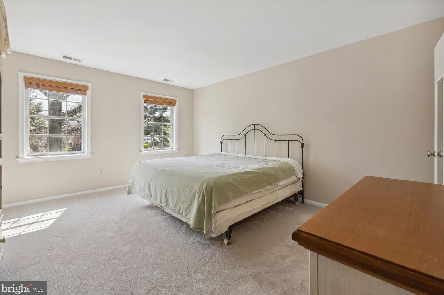 11201 Freas Dr, Gaithersburg MD  20878-2507 exterior