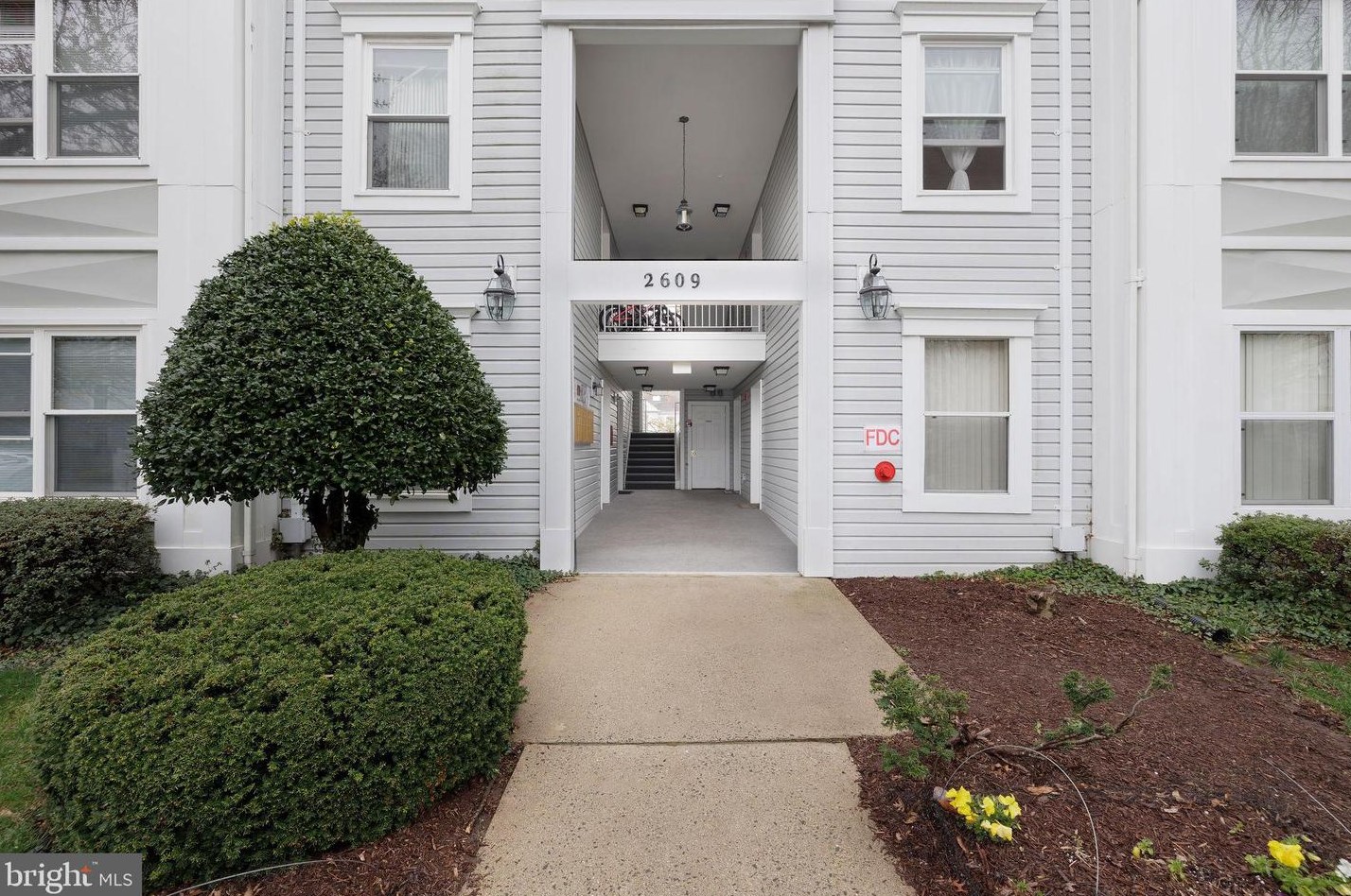 2609 Camelback Ln #6-11, Silver Spring, MD 20906
