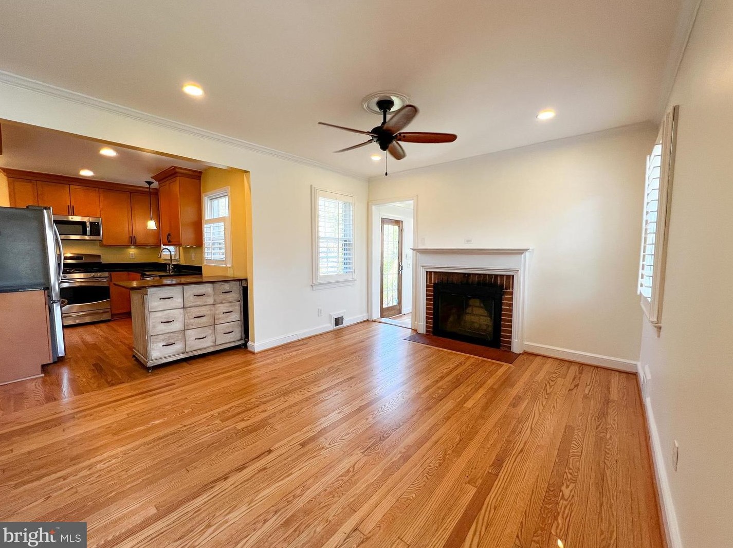 314 Hillmoor Dr, Silver Spring MD  20901-2632 exterior