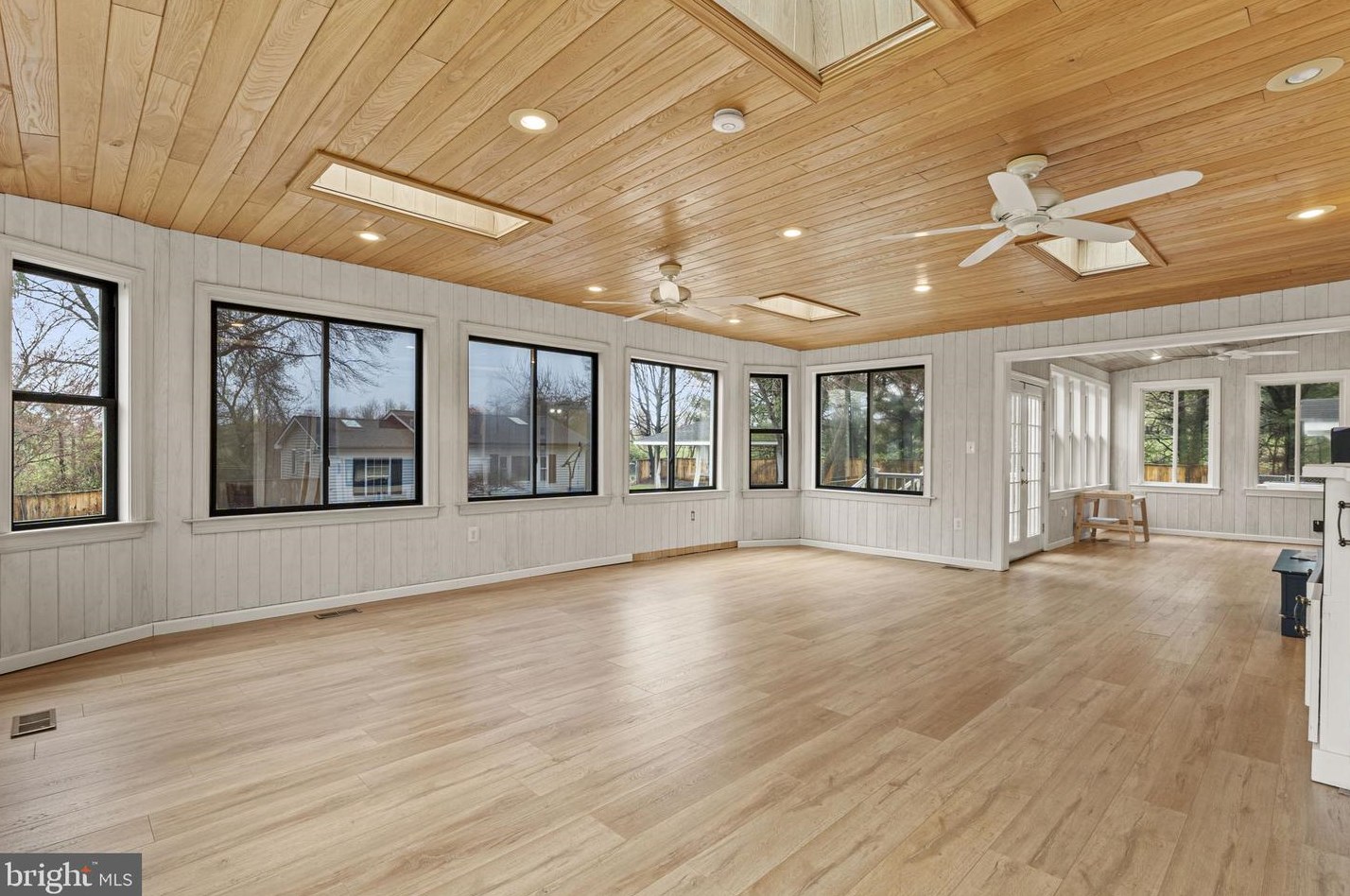 23520 Pocahontas Dr, Gaithersburg MD  20882-3216 exterior