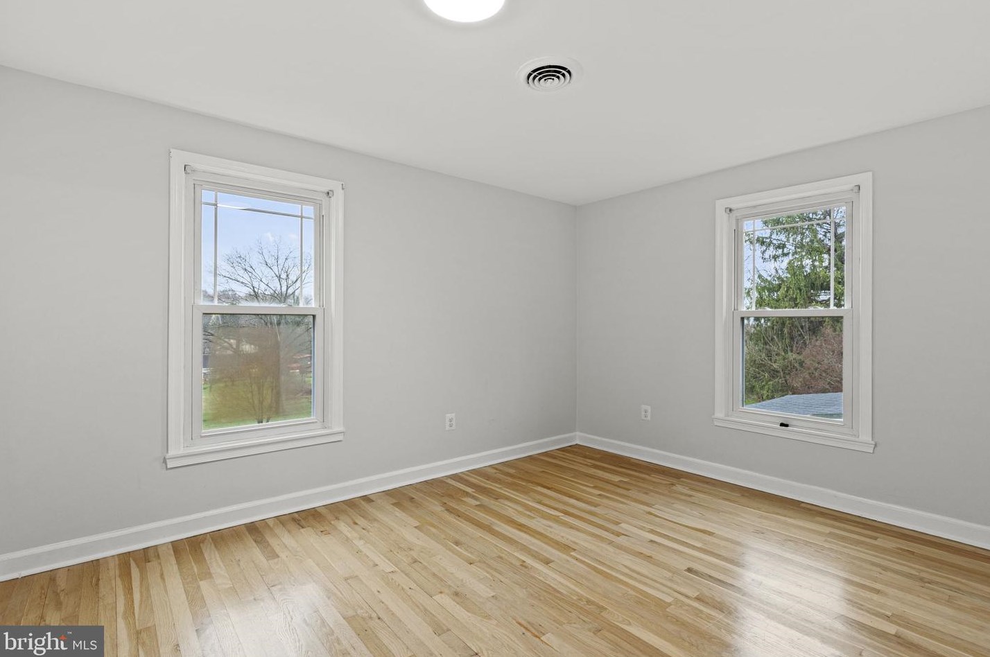 23520 Pocahontas Dr, Gaithersburg MD  20882-3216 exterior