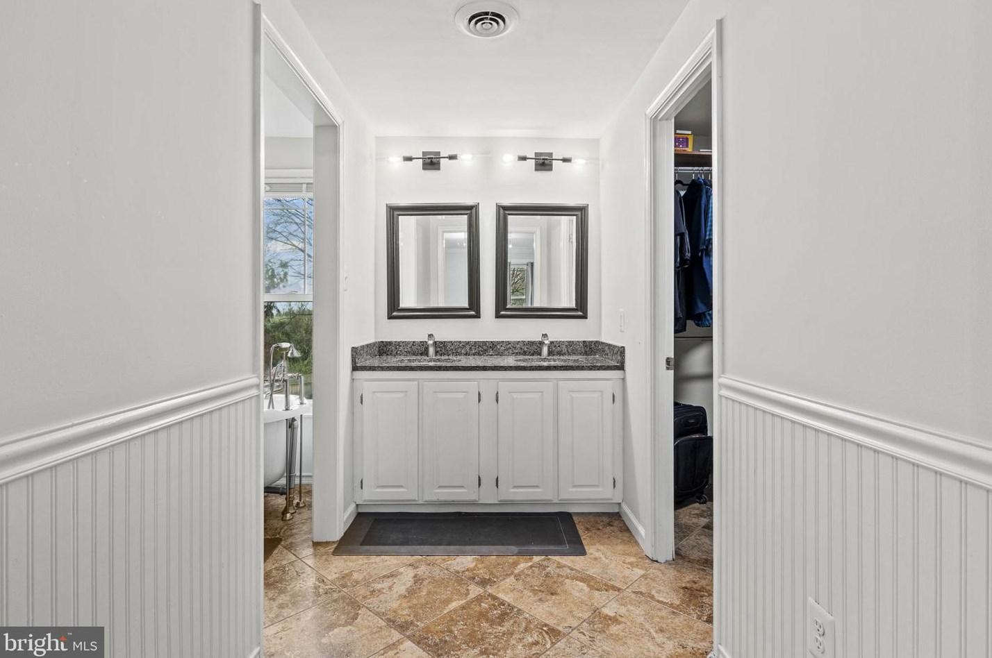 23520 Pocahontas Dr, Gaithersburg MD  20882-3216 exterior