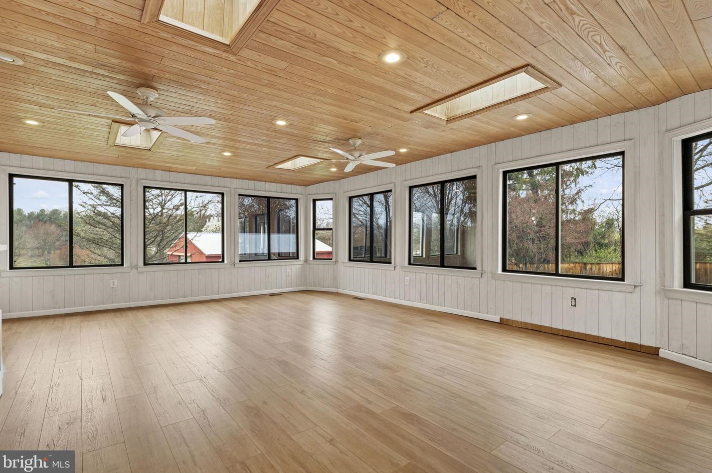 23520 Pocahontas Dr, Gaithersburg MD  20882-3216 exterior