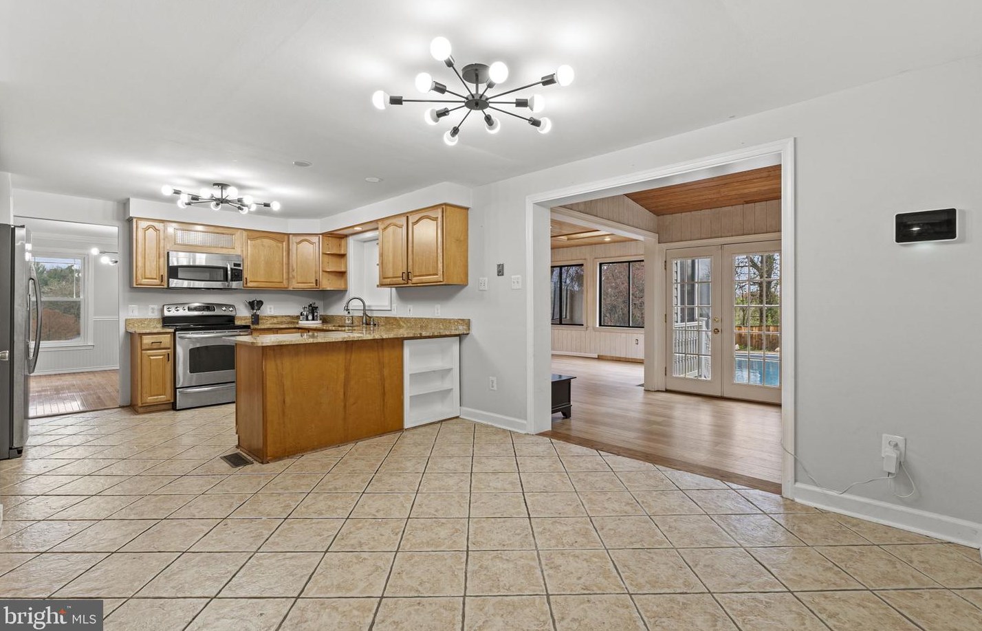 23520 Pocahontas Dr, Gaithersburg MD  20882-3216 exterior