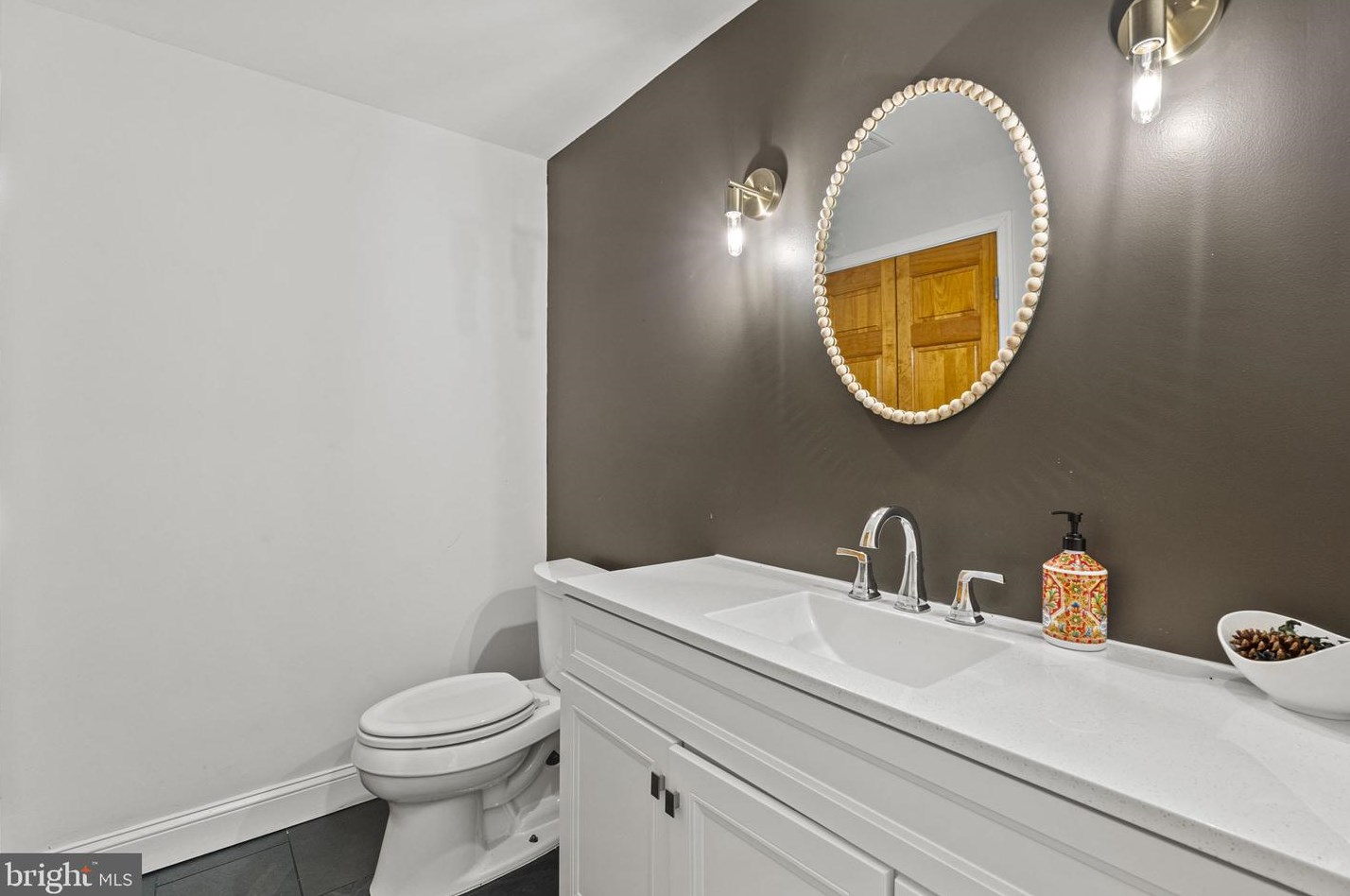 23520 Pocahontas Dr, Gaithersburg MD  20882-3216 exterior