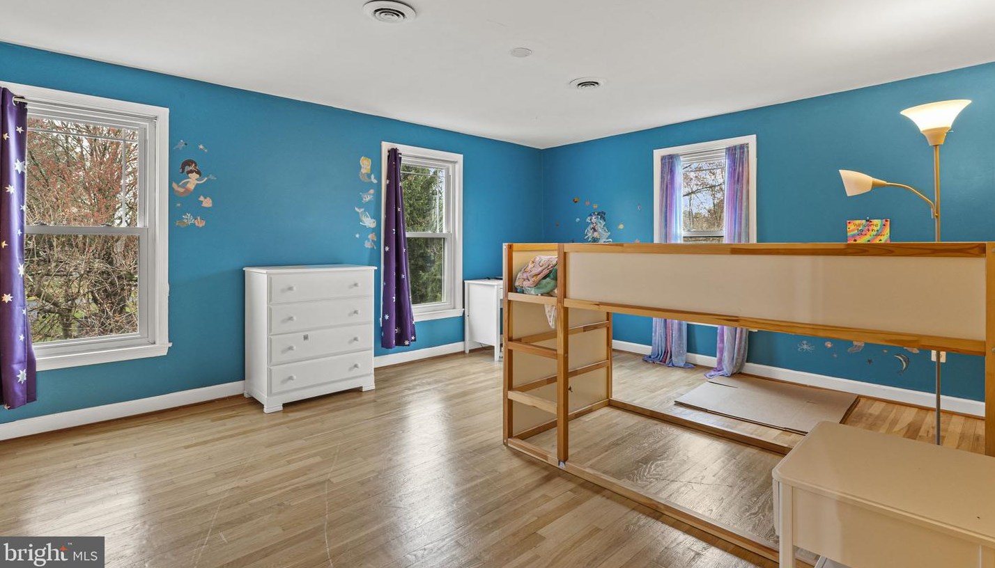 23520 Pocahontas Dr, Gaithersburg MD  20882-3216 exterior