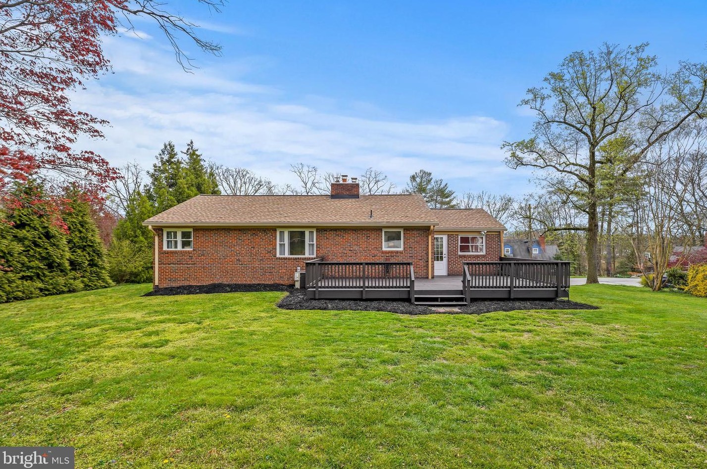 10608 Shady Cir, Silver Spring MD 20903-1236 exterior