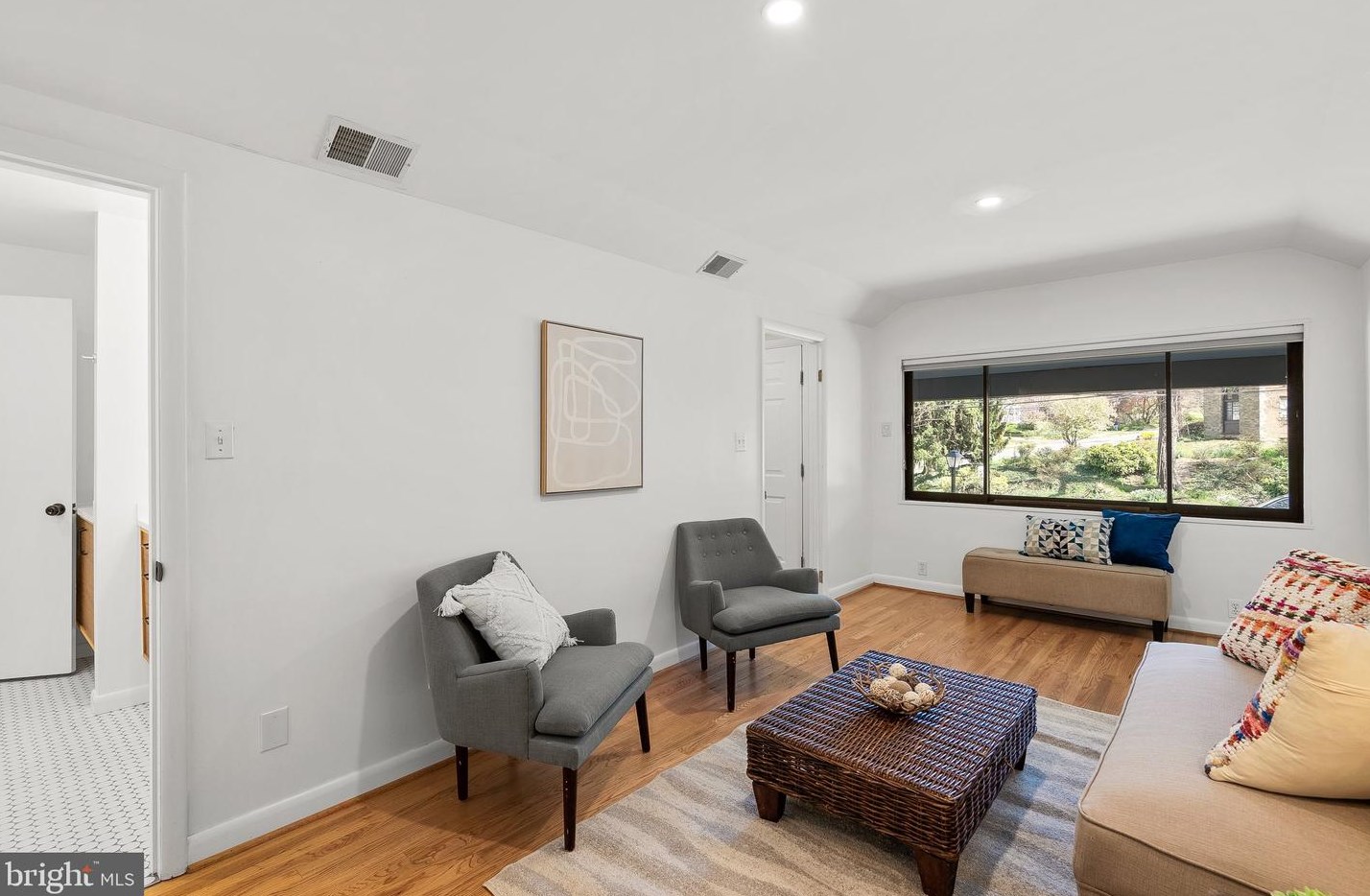 505 Ellsworth Dr, Silver Spring MD  20910-4224 exterior