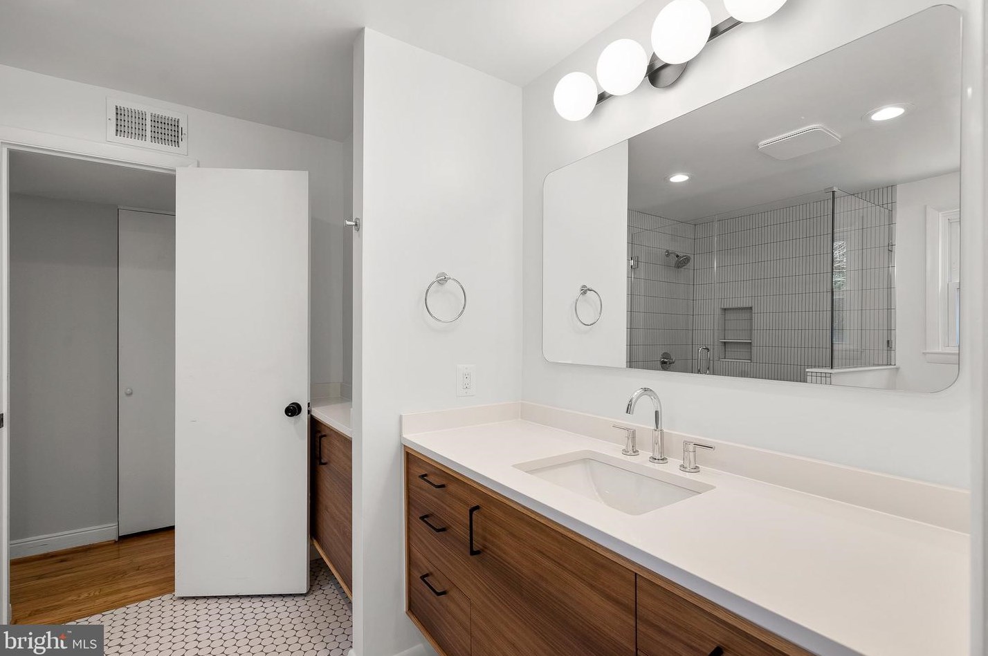 505 Ellsworth Dr, Silver Spring MD  20910-4224 exterior