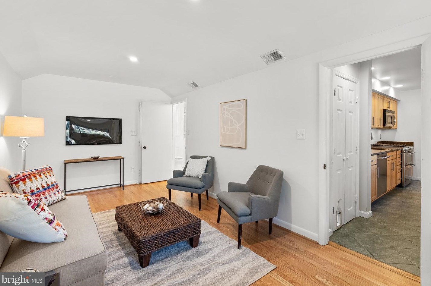 505 Ellsworth Dr, Silver Spring MD  20910-4224 exterior