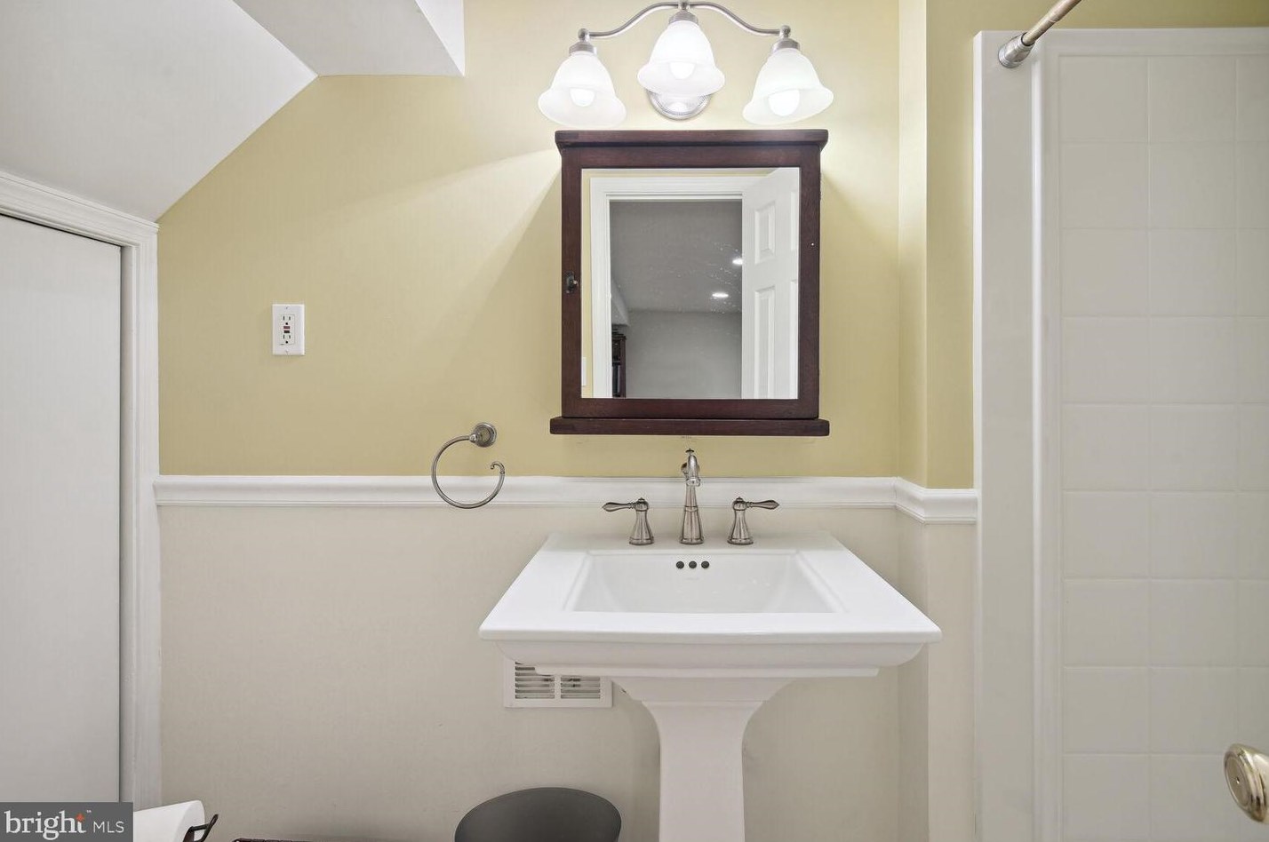 210 Baden St, Silver Spring MD 20901-4840 exterior