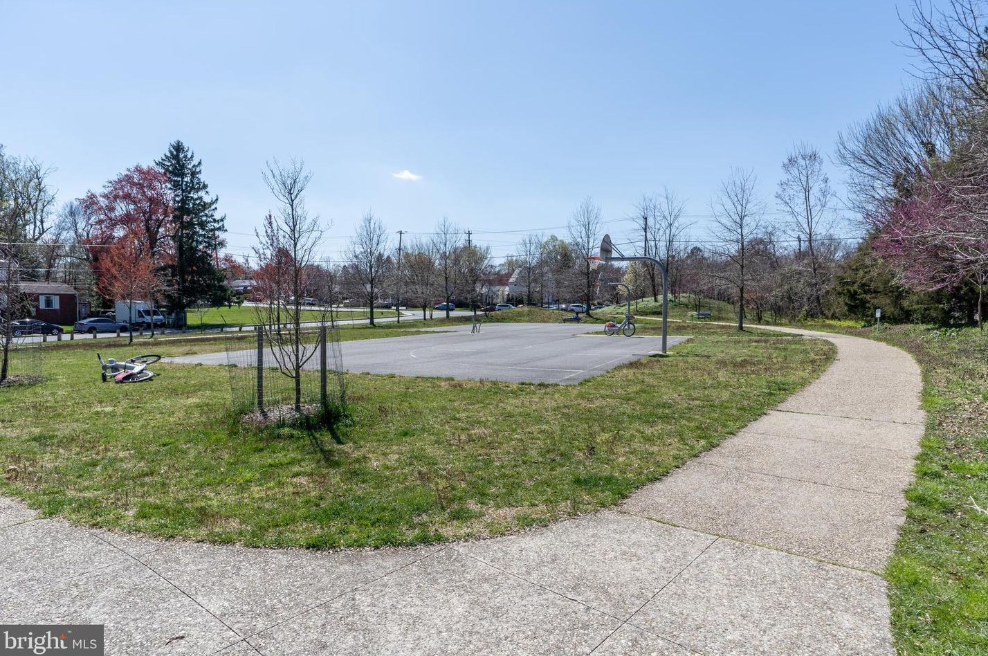 10512 Amherst Ave, Silver Spring MD  20902-4214 exterior