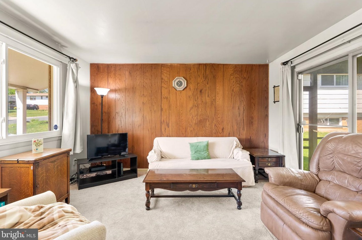 524 Indian Spring Dr, Silver Spring MD 20901-4742 exterior