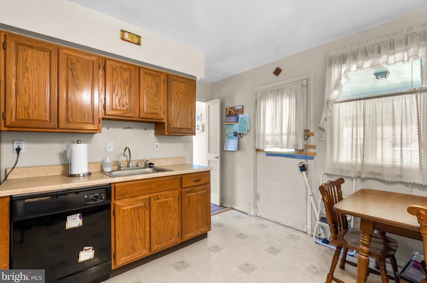 524 Indian Spring Dr, Silver Spring MD 20901-4742 exterior