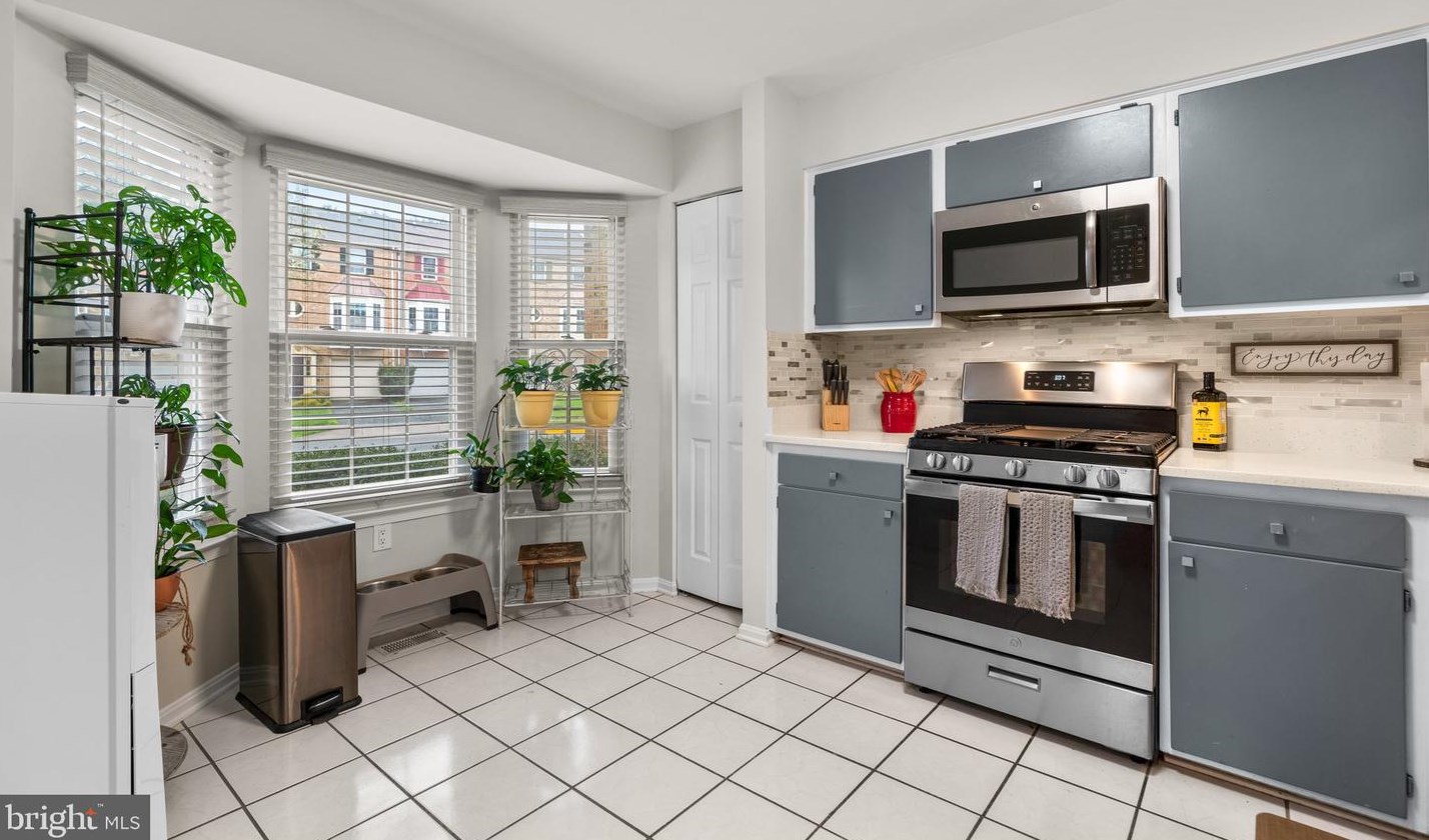 15519 Owens Glen Ter, Gaithersburg MD  20878-2369 exterior