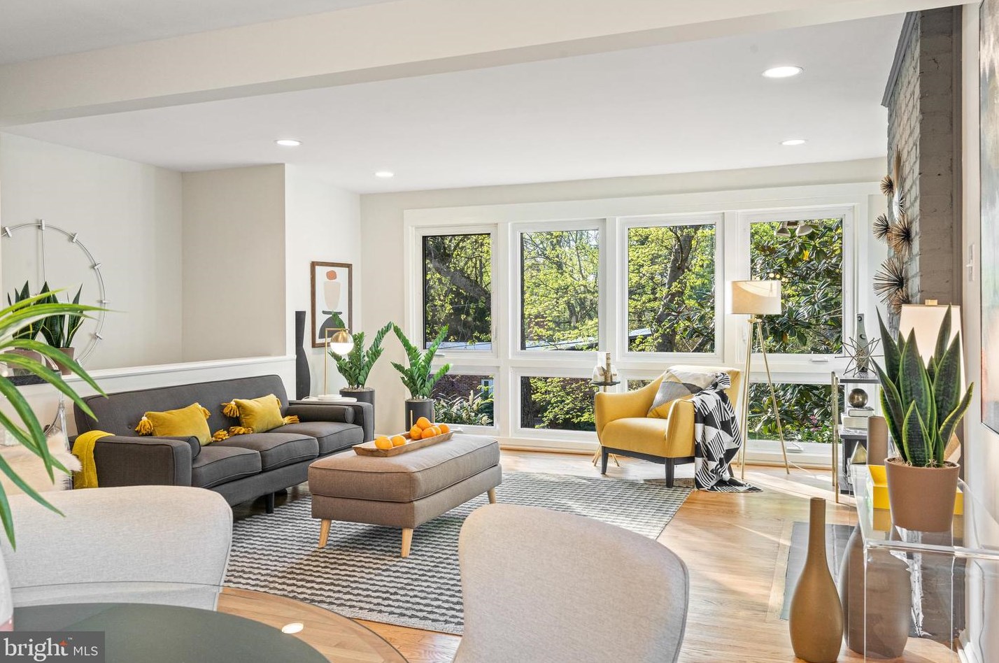 6403 Halbert Rd, Bethesda, MD 20817-5422