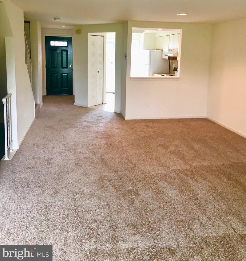 4 Hawk Run Ct, Gaithersburg MD  20886-4365 exterior