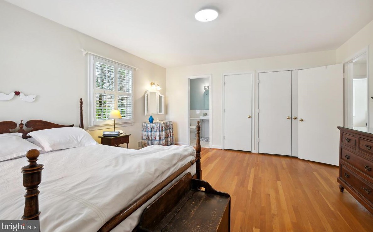 11705 Coldstream Dr, Rockville MD 20854-3620 exterior