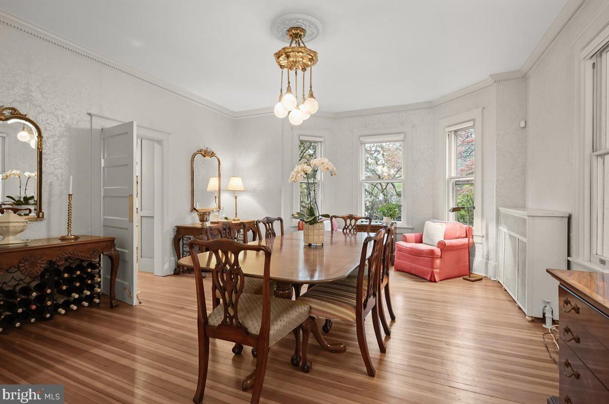 6515 Brookville Rd, Bethesda MD 20815-4062 exterior