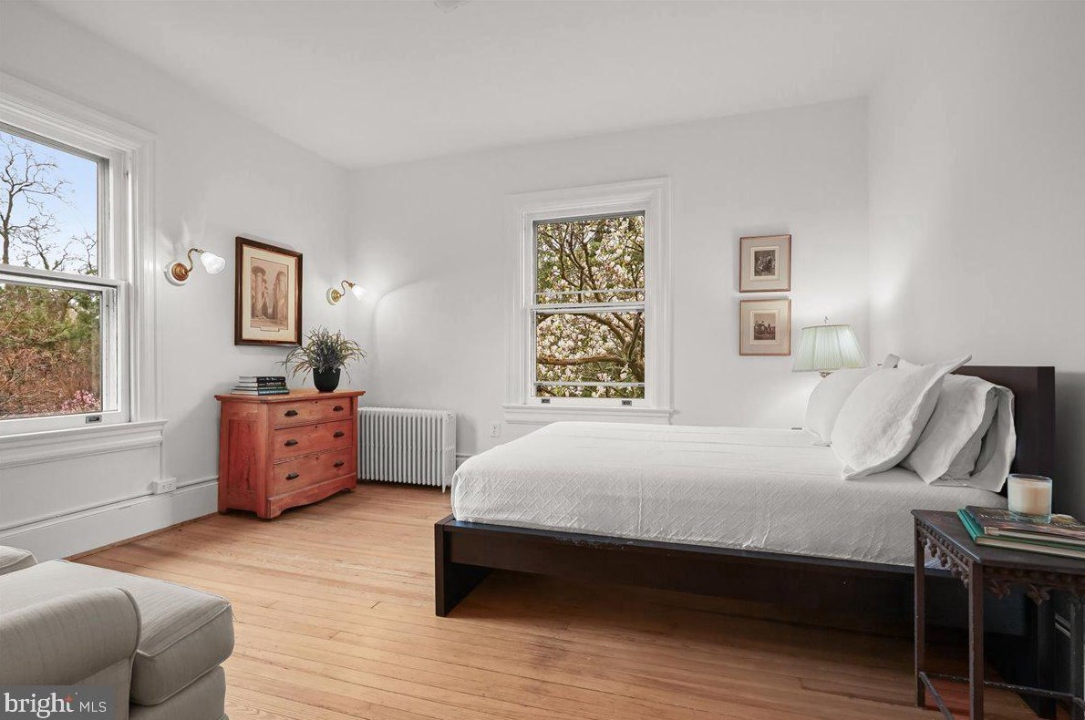 6515 Brookville Rd, Bethesda MD 20815-4062 exterior