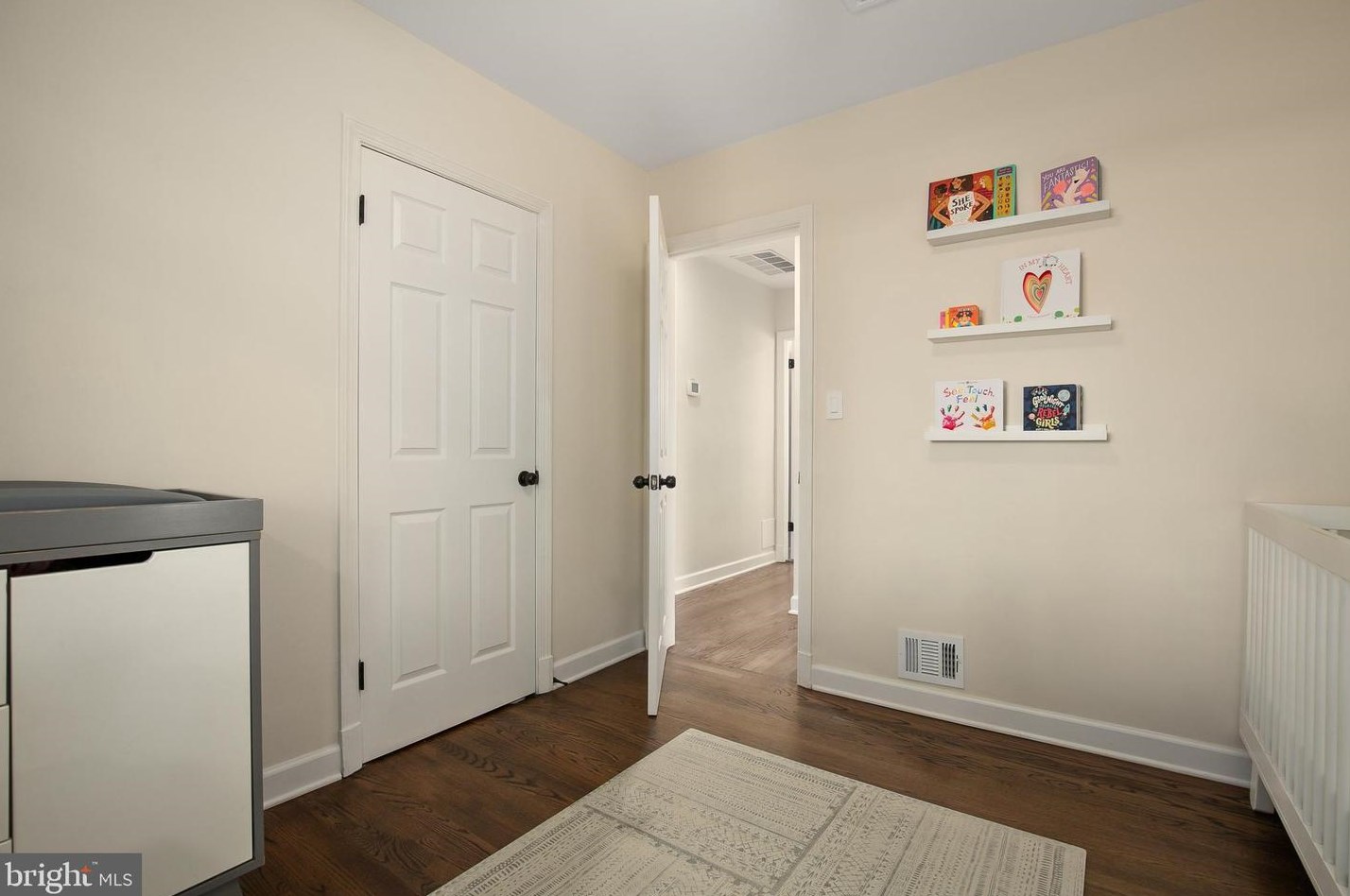 7507 Glenside Dr, Silver Spring MD  20912-7546 exterior