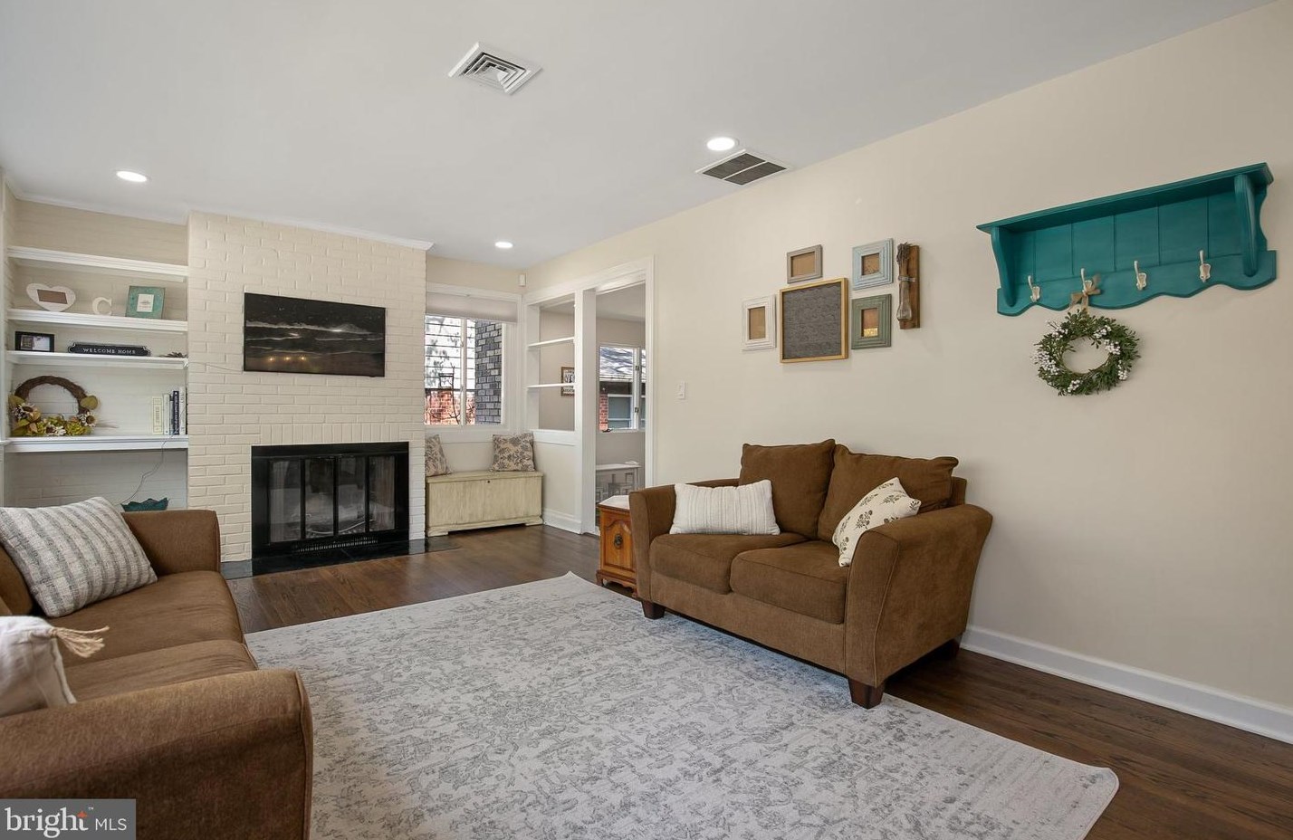 7507 Glenside Dr, Silver Spring MD  20912-7546 exterior