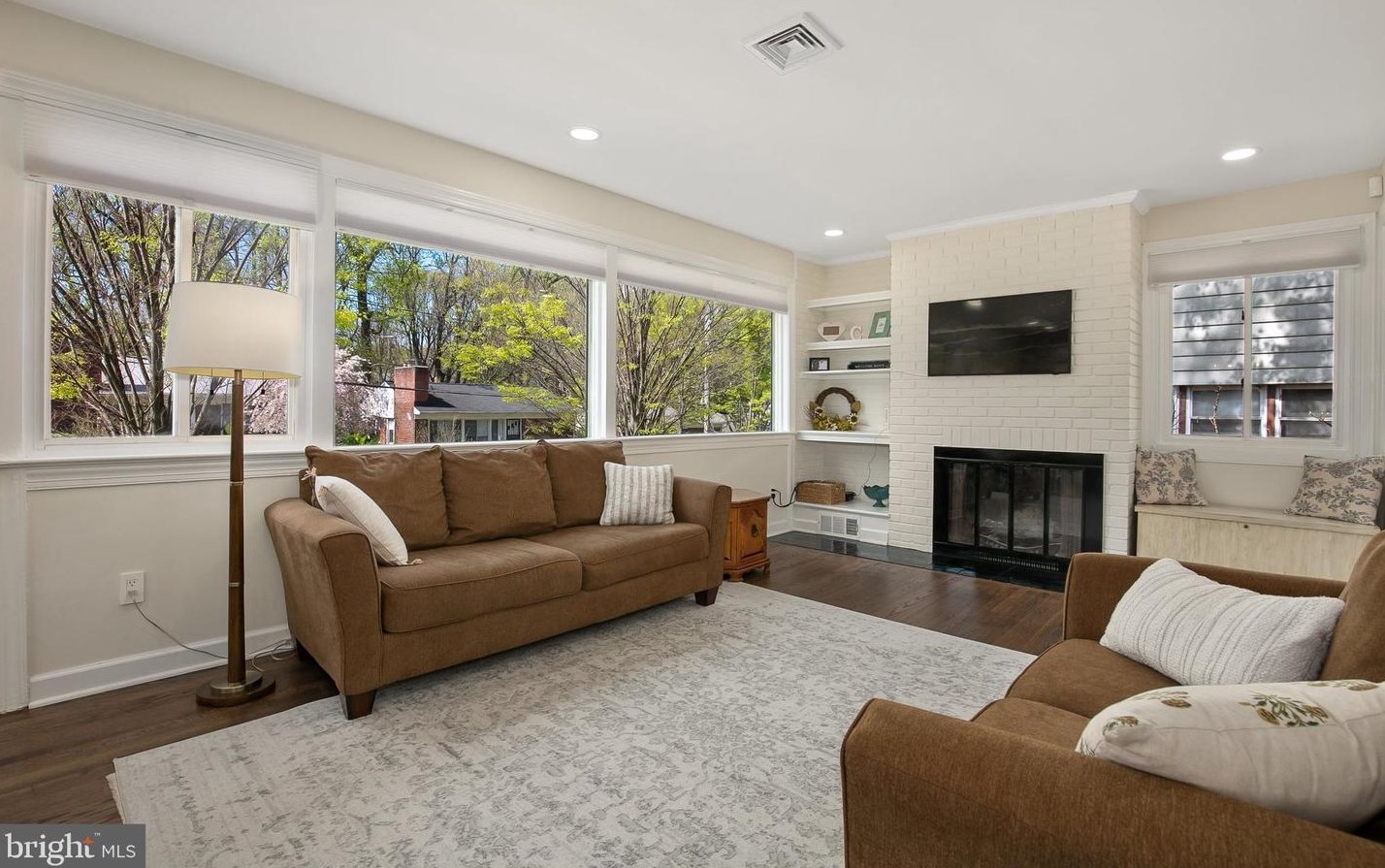 7507 Glenside Dr, Silver Spring MD  20912-7546 exterior