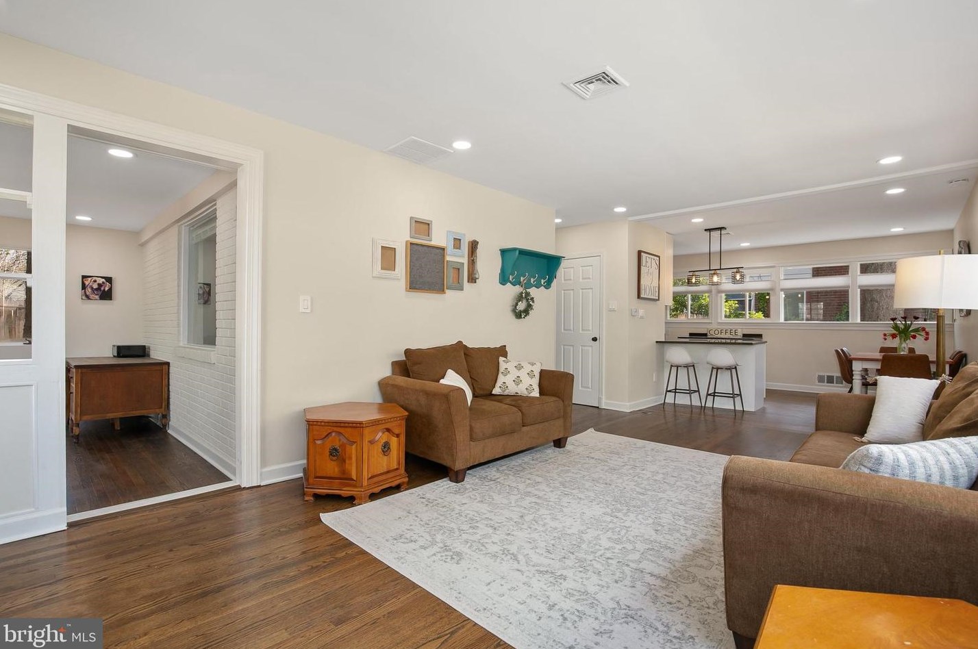 7507 Glenside Dr, Silver Spring MD  20912-7546 exterior