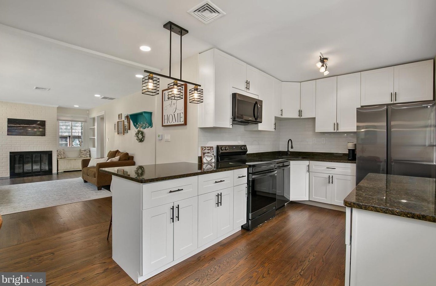 7507 Glenside Dr, Silver Spring MD  20912-7546 exterior