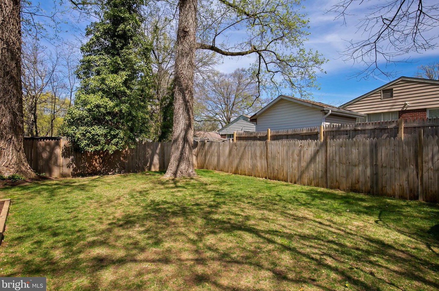 7507 Glenside Dr, Silver Spring MD  20912-7546 exterior