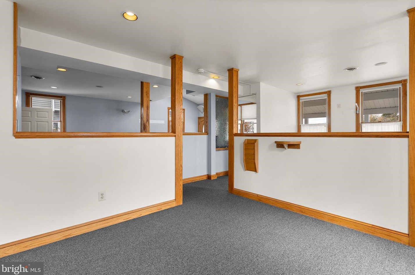 418 Diamond Ave, Gaithersburg MD 20877-2108 exterior