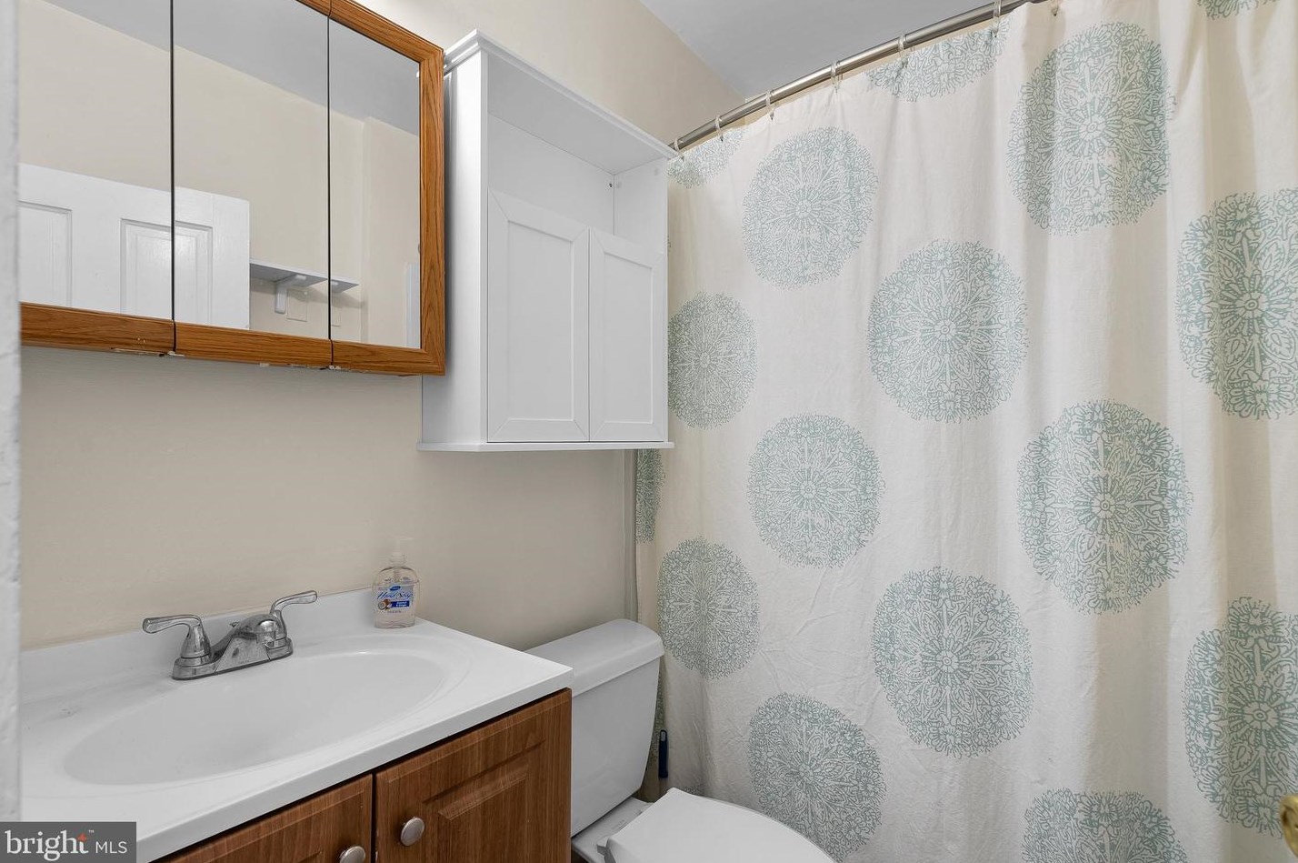 418 Diamond Ave, Gaithersburg MD 20877-2108 exterior