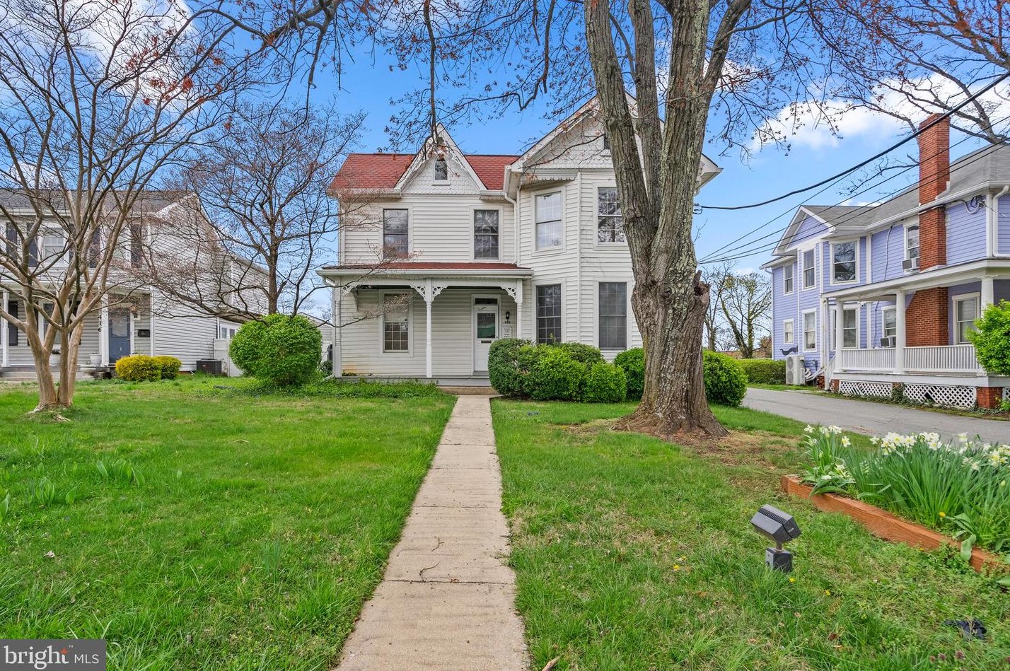 418 Diamond Ave, Gaithersburg MD 20877-2108 exterior