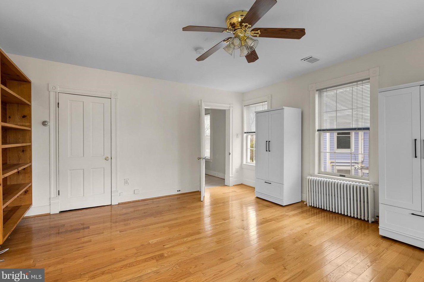 418 Diamond Ave, Gaithersburg MD 20877-2108 exterior